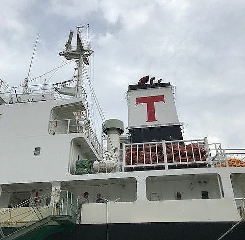 Newbuild vessel at launch with PDCE installed on mast